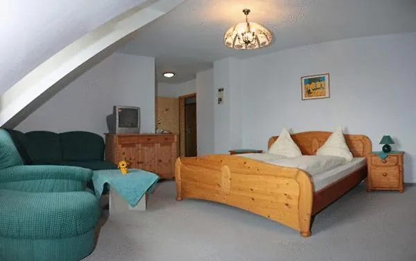 & Πανσιόν Kahren